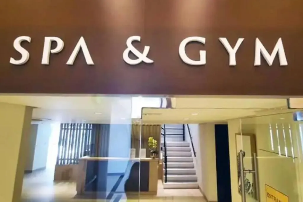 Executive Gem Beside Malls And Bars At Uptown Bgc Manila Apartment