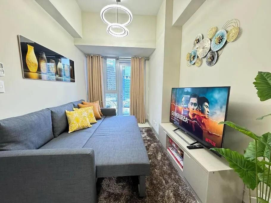 Apartment Executive Gem Beside Malls And Bars At Uptown Bgc Manila