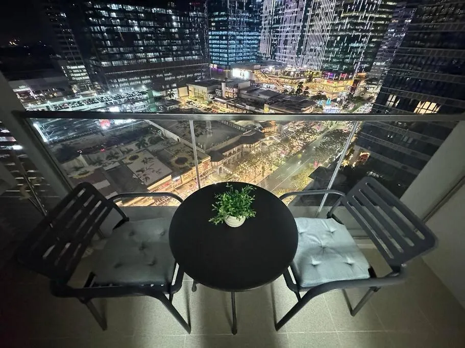 Executive Gem Beside Malls And Bars At Uptown Bgc Manila 0*,