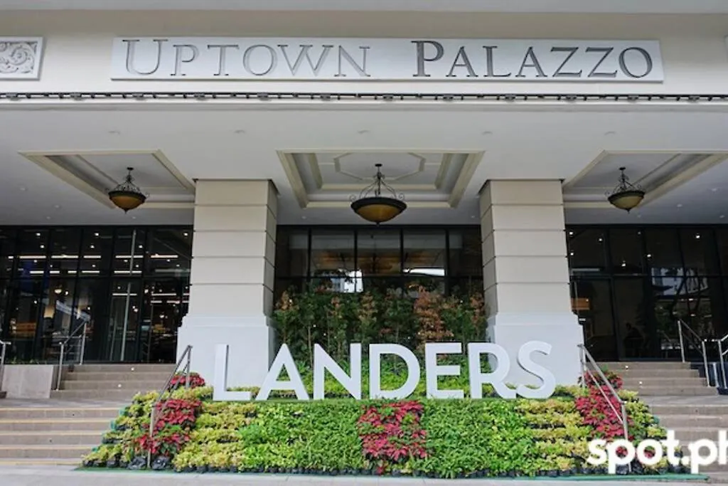 Executive Gem Beside Malls And Bars At Uptown Bgc Manila