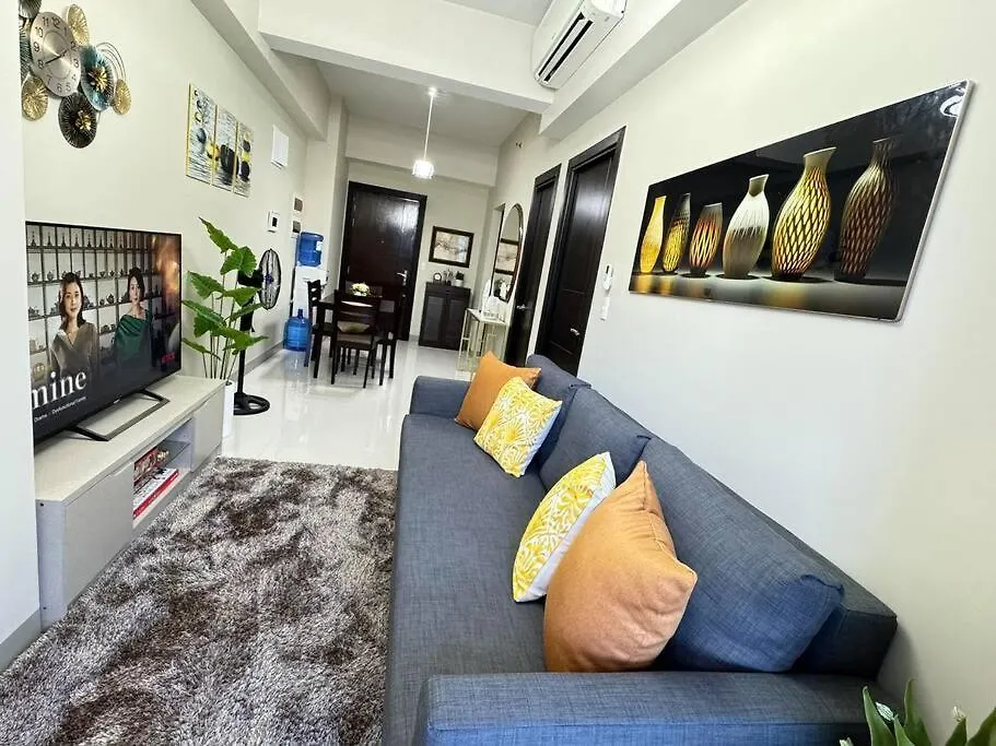 Apartment Executive Gem Beside Malls And Bars At Uptown Bgc Manila