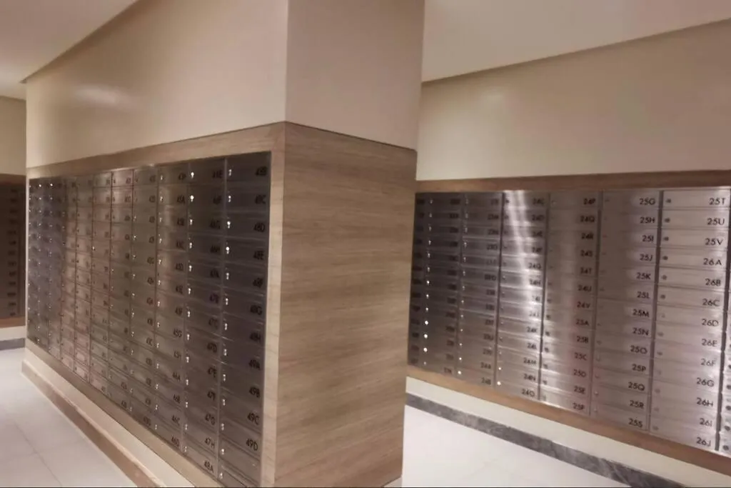 Executive Gem Beside Malls And Bars At Uptown Bgc Manila